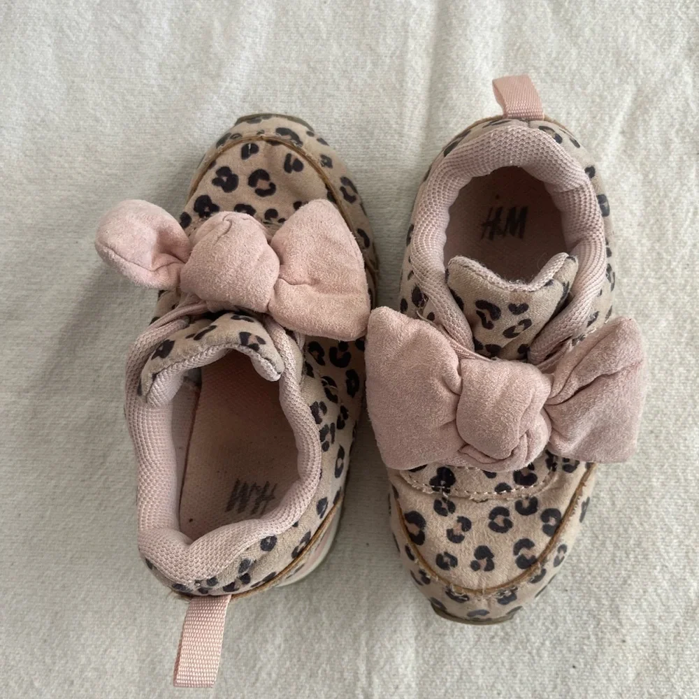 Animal print pink bow sneakers little toddler girl H&M